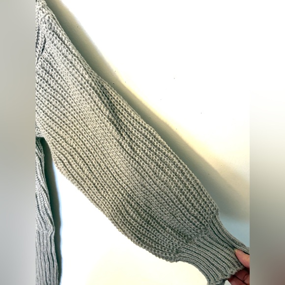 Gray Ribbed Knit Chunky  Women's Sweater. Size XL. NWT. - Picture 4 of 5